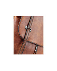 Mochila Camel con cierre frontal