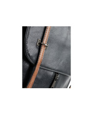 Mochila Preta com Fecho Frontal