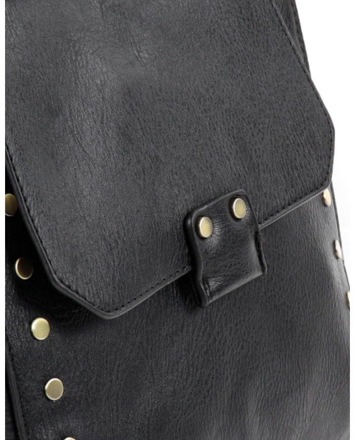 Mochila negra de mujeres con Tachas