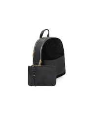 Mochila negra con bolsa frontal