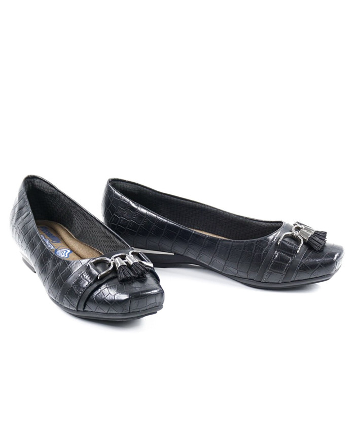 Sapato Preto de Senhora Piccadilly com Berloque