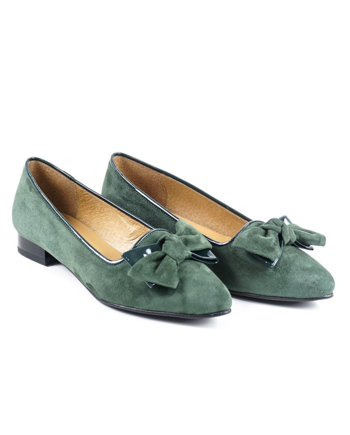 Ladies Shoes with Lace on the Front