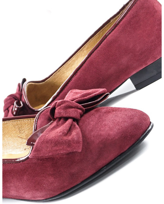 Lady's Butterfly Shoes with Lace on the Front