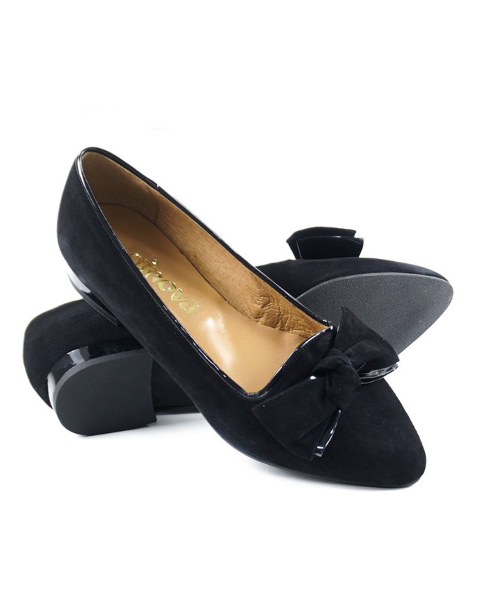 Black Ladies Shoes with Lace on the Front