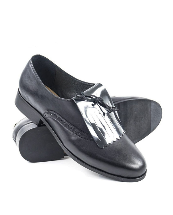 Zapatos con naranjas metálicas