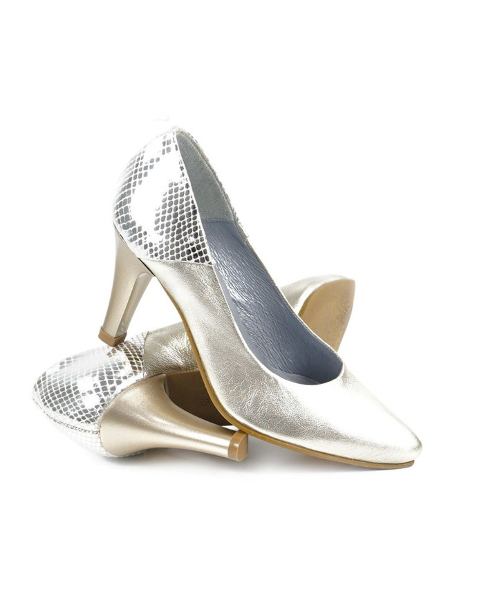 Elegante mujer Stilettos con croco