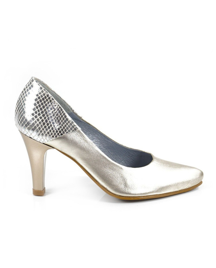 Elegante mujer Stilettos con croco