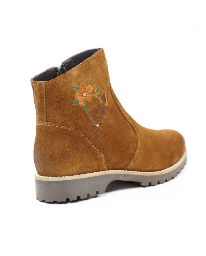 Botas de mujeres con flores de seda