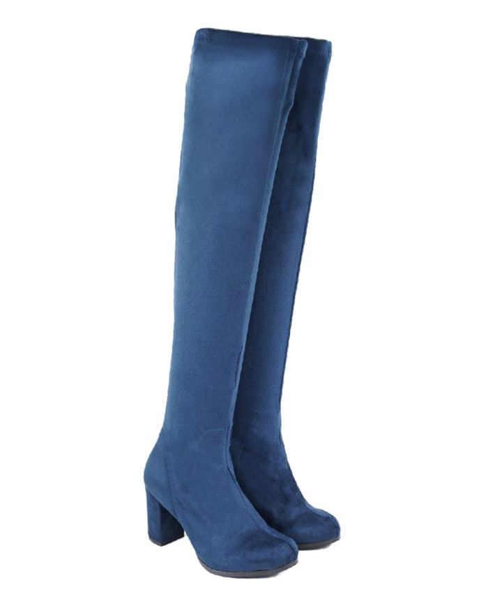 Botas de mujeres elegantes en Lycra