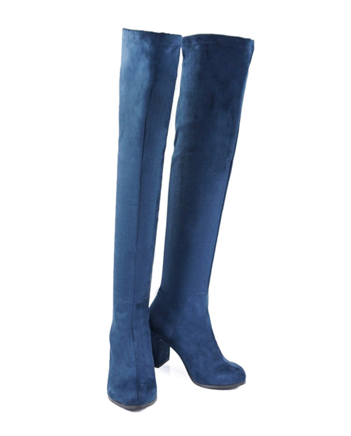 Botas de mujeres elegantes en Lycra