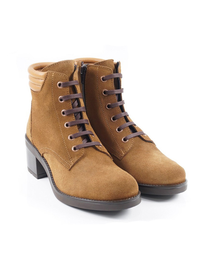 Women's Camel Boots with Round Pad and Wholesalers
