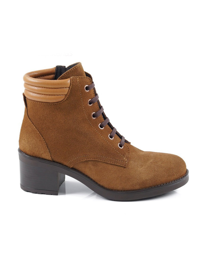 Women's Camel Boots with Round Pad and Wholesalers