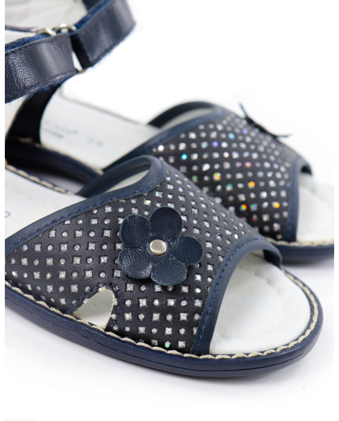 Sandalias de chicas con brillo