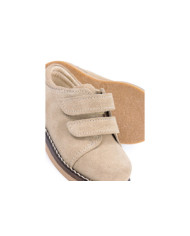 Sapatos de Criança com Tira em Velcro