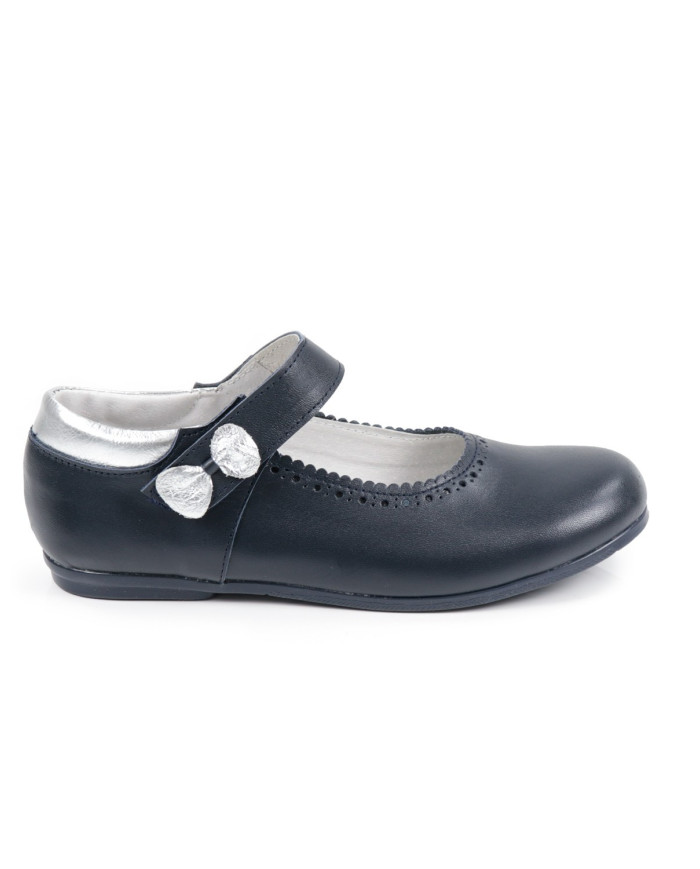 Girl Shoe with Silver Lace