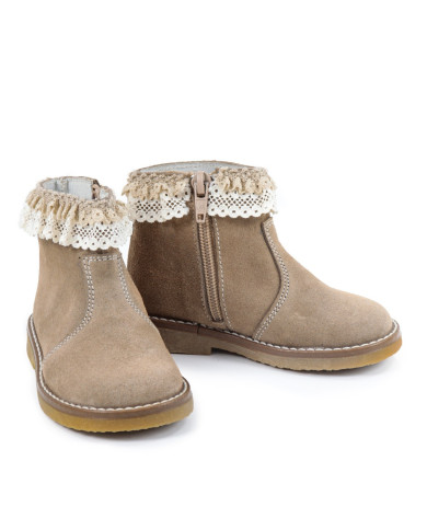 Children's Boots with Lace and Rubber Sole