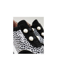Pretas de Mulher Ginova shoes with Pearls