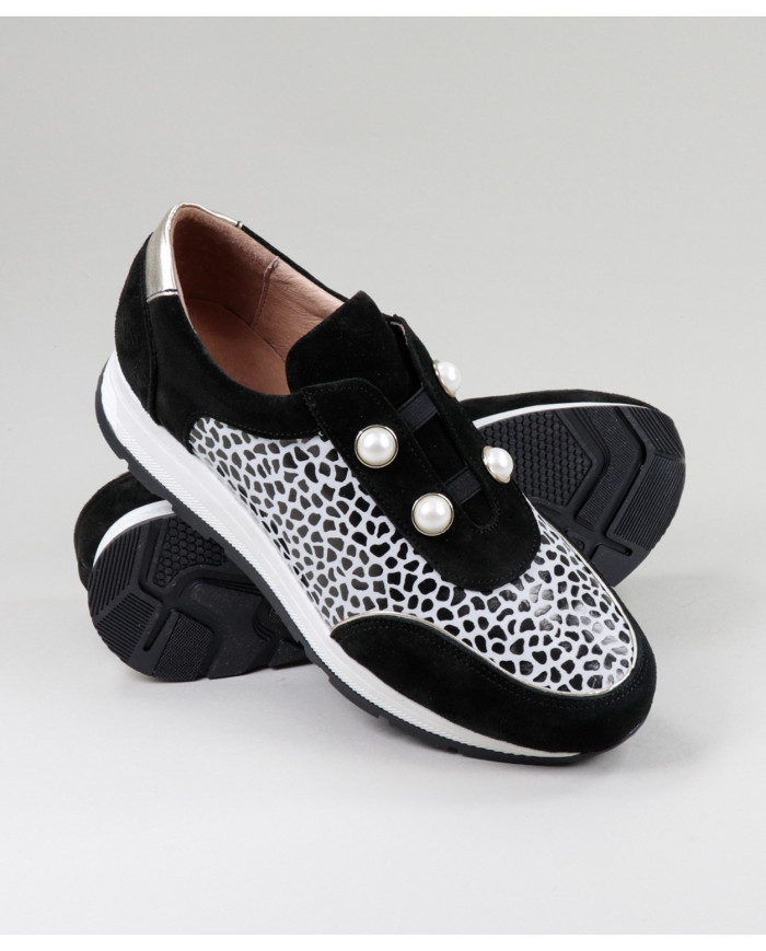 Black Lady Ginova shoes with Pearls