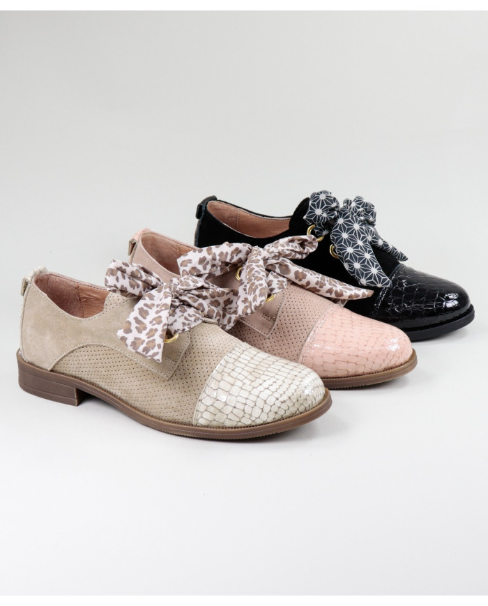 Sapatos Oxford Ginova com Atacadores em Tecido