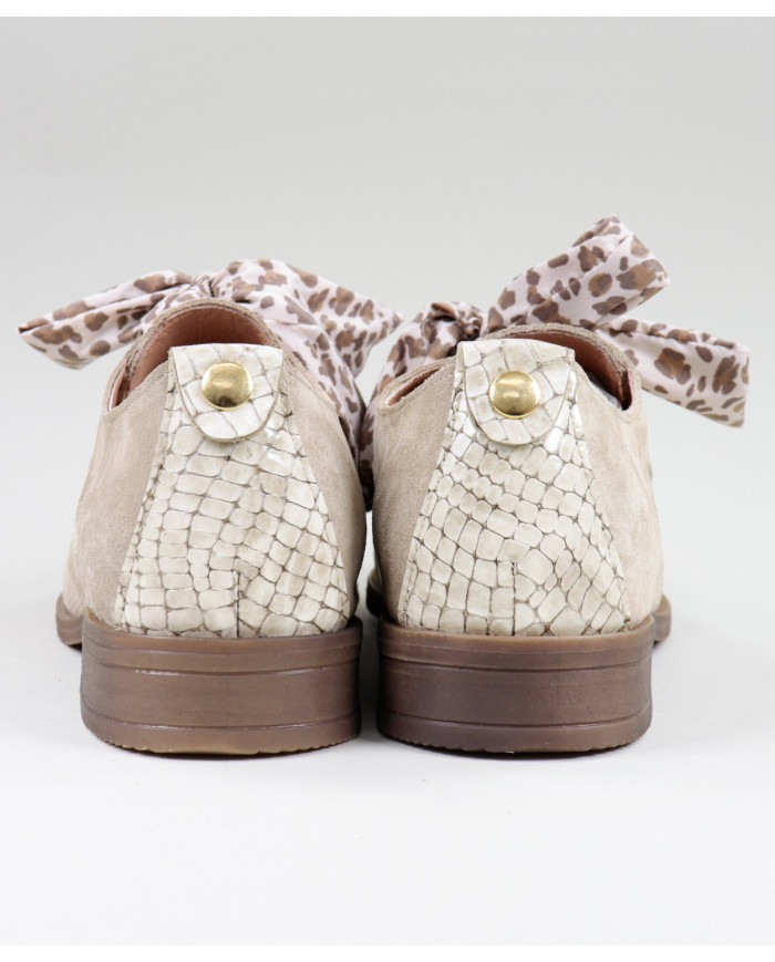Sapatos Oxford Ginova Taupe com Laço em Tecido