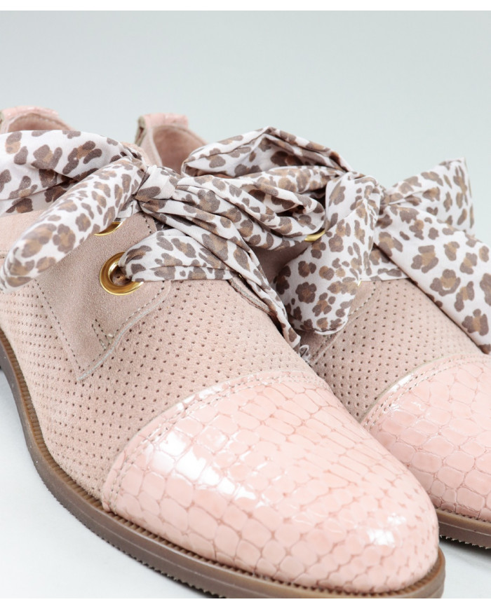 Sapatos Oxford Ginova Nude com Laço em Tecido