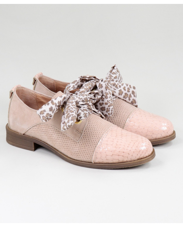 Sapatos Oxford Ginova Nude com Atacadores em Tecido