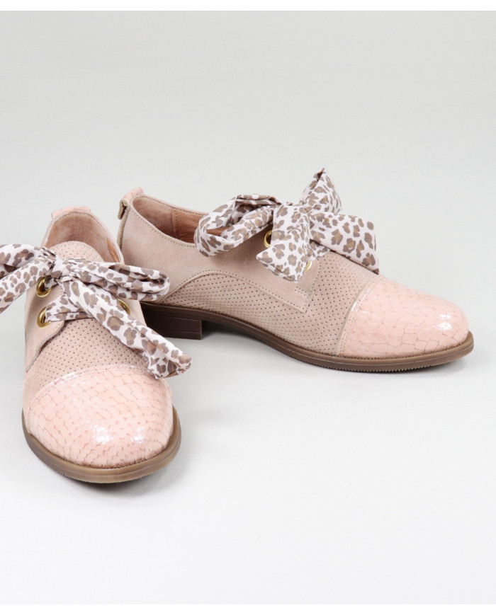 Sapatos Oxford Ginova Nude com Atacadores em Tecido