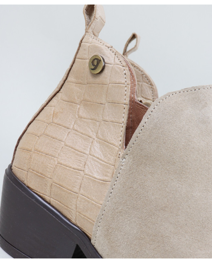 Botas Ginova efeito Crocodilo Atrás em taupe