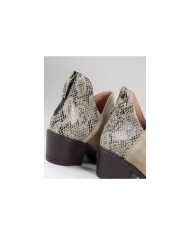 Ginova Women's Boots in Taupe with Pattern and Close Back