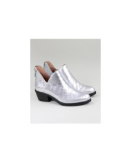Botas Ginova com Detalhe Metalizado em prata