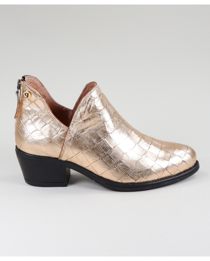 Botas de Ginova para Mujeres con Detalle Metalizado