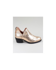 Ginova Boots with Detail Metallized in gold
