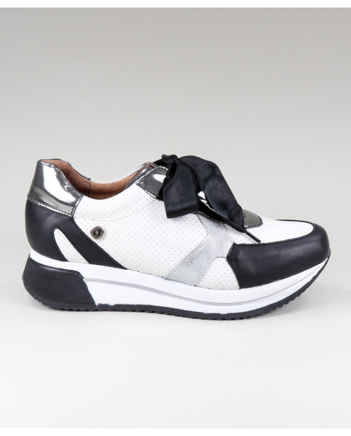 Ladies Ginova shoes in Black with Satin Wholesalers