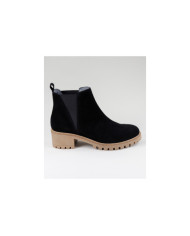 Ginova Women's Boots in Black with Elastic