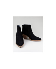 Texanas Boots in Middle Heel Black Ginova