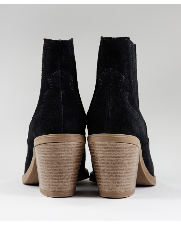 Botas Texanas em Preto de Salto Médio Ginova