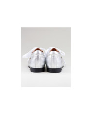 Sapatos Rasos Prata Ginova com Laço de Cetim e Perfurados