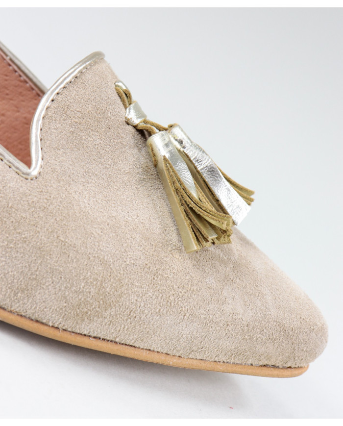Sapatos Rasos Taupe de Senhora Ginova com Berloques