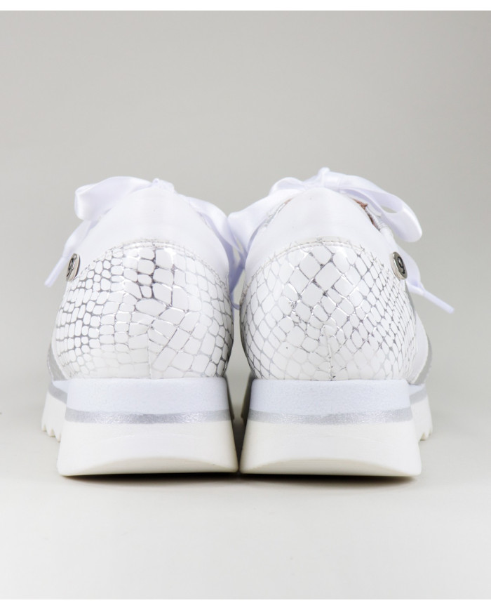 Sapatilhas Brancas Ginova com Detalhe Atrás