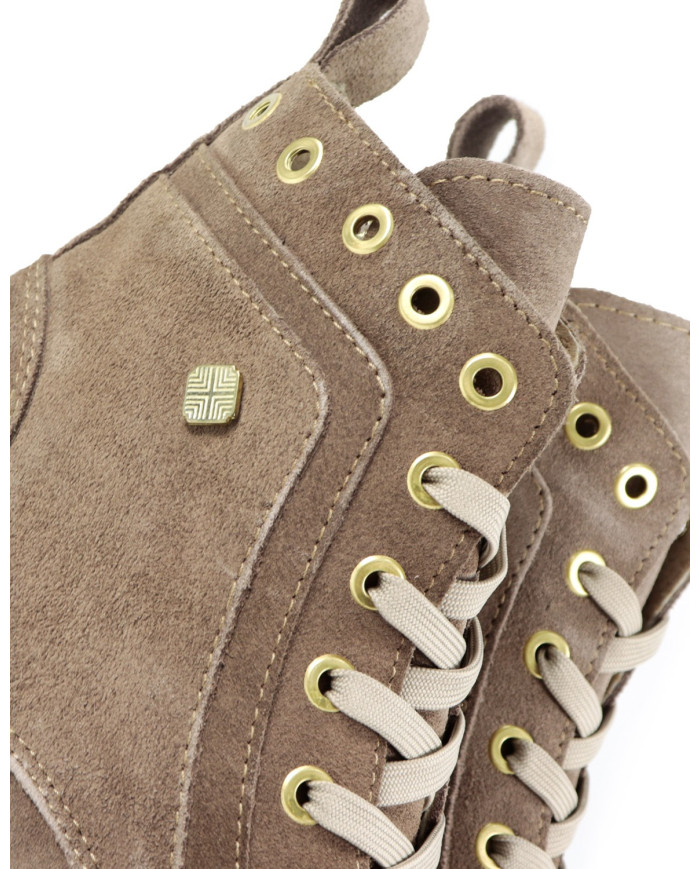 Taupe Rasas Ginova Boots in Camurça
