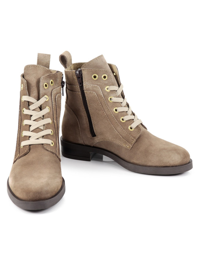 Taupe Rasas Ginova Boots in Camurça