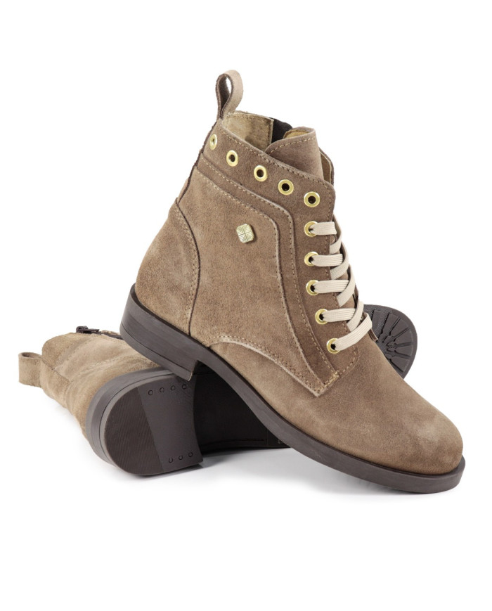 Taupe Rasas Ginova Boots in Camurça