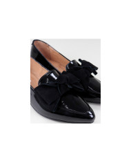 Black Rase Shoes Ginova Envernized with Laço