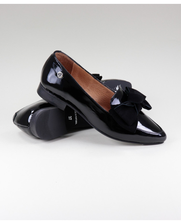 Black Rase Shoes Ginova Envernized with Laço