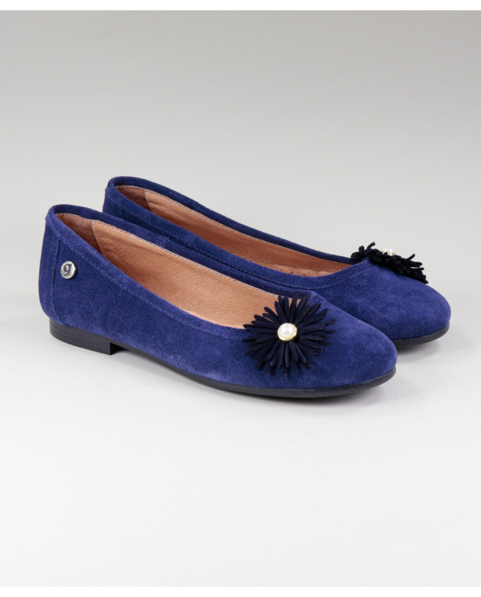 Sabrinas Ginova Mujeres con Flores