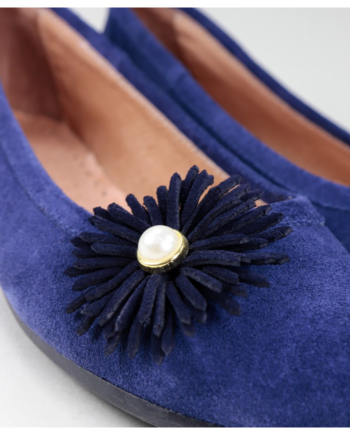 Sabrinas Azuis Ginova of Women with Flower