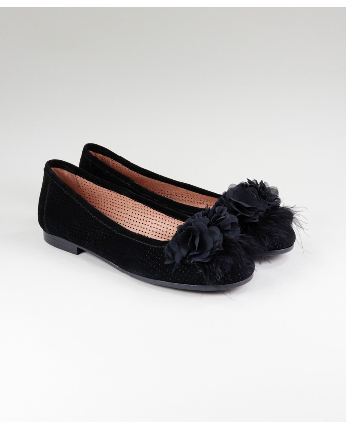 Woman's Black Sabrinas with Plumes