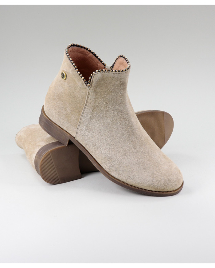 Taupe Rasas Ginova Boots with Rebordo Decorated