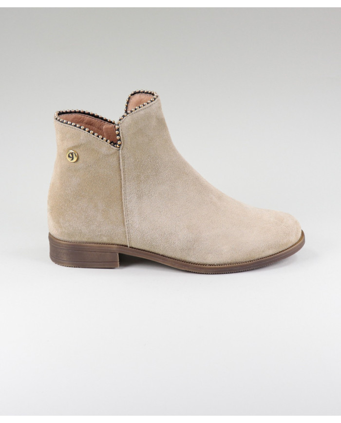 Taupe Rasas Ginova Boots with Rebordo Decorated