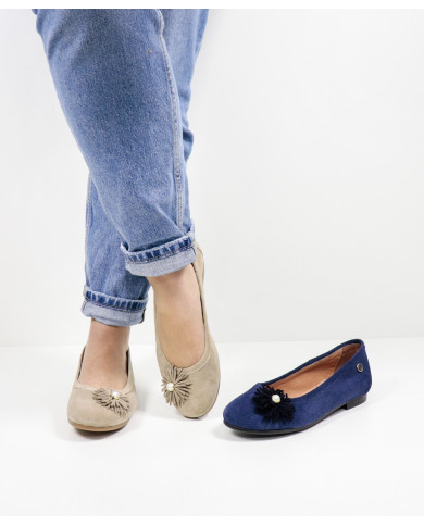 Sabrinas Ginova de Mulher com Flor